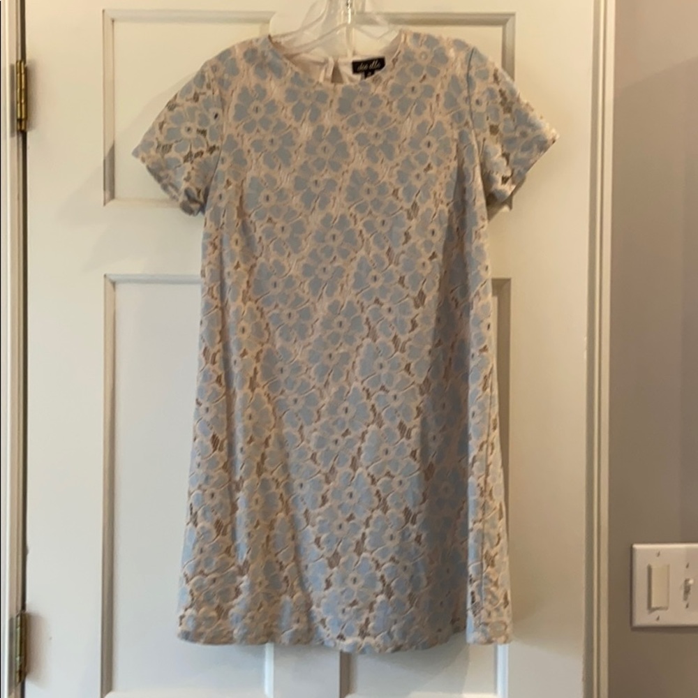 LACE SHIFT DRESS SZ S EXCELLENT COND LIGHT BLUE